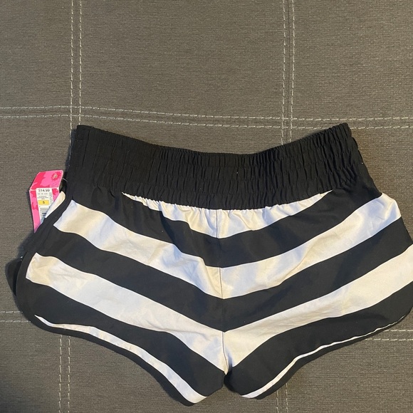 Shorts - Picture 2 of 2